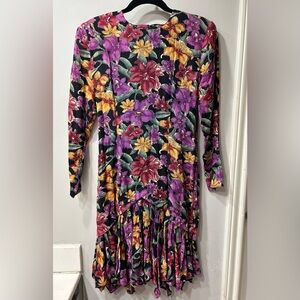Vintage Petite Sophisticate Floral Dress  100% Rayon Size 2